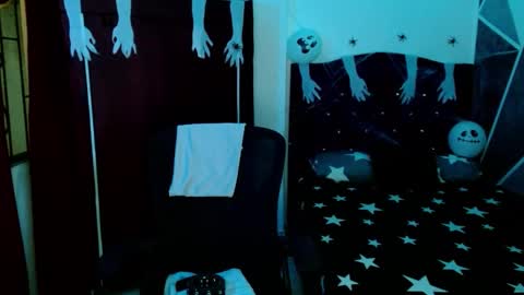 Eros online show from 10-24-25, 03:03