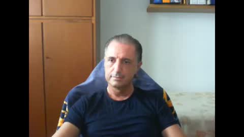 liuk53 online show from 09-22-25, 01:35