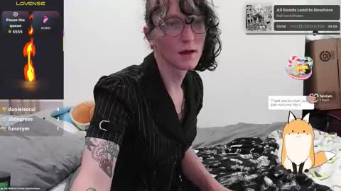 Snapshot of livolioyo chatting on 11-27-25, 03:14 Livolio online show from 11-27-25, 03:14