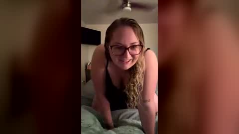 Liv online show from 06-12-26, 02:32