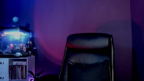 Snapshot of lixrose chatting on 12-16-25, 11:10 LixRose online show from 12-16-25, 11:10