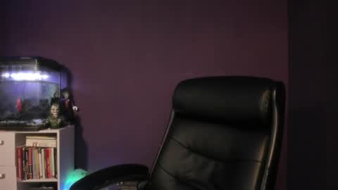 Snapshot of lixrose chatting on 03-30-26, 12:11 LixRose online show from 03-30-26, 12:11