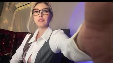 Snapshot of liya_ray chatting on 03-22-26, 03:37 Liya Ray online show from 03-22-26, 03:37