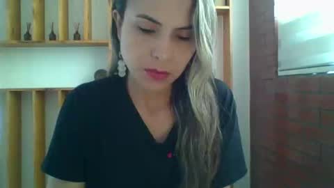 liz_28 online show from 10-10-25, 04:50