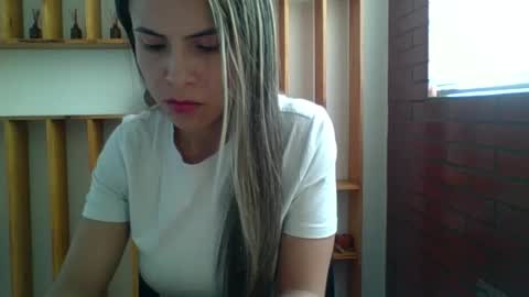 liz_28 online show from 10-16-25, 04:30