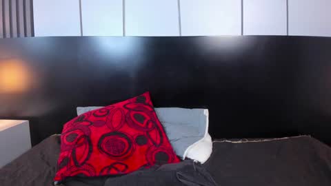 Snapshot of liz_goth chatting on 02-03-25, 07:00 Liz online show from 02-03-25, 07:00