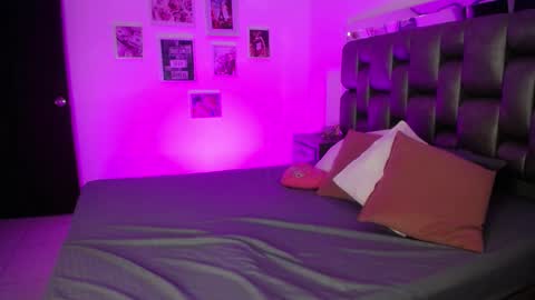 Snapshot of liza_honey chatting on 01-17-25, 03:55 liza honey online show from 01-17-25, 03:55