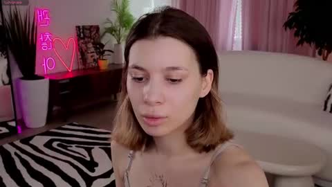 Snapshot of lizalovel chatting on 06-15-26, 07:32 lizalovel online show from 06-15-26, 07:32