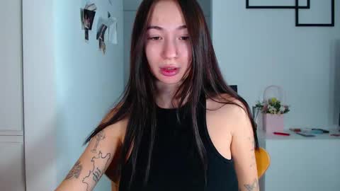 Liza online show from 11-19-25, 02:28