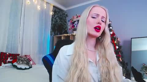 Snapshot of lizberry_moon chatting on 01-04-25, 11:48 Lisa online show from 01-04-25, 11:48