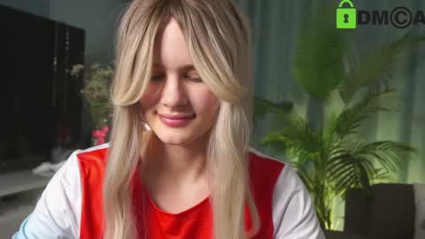 Snapshot of lizbethcoll chatting on 01-10-25, 04:41 Sunnheart online show from 01-10-25, 04:41