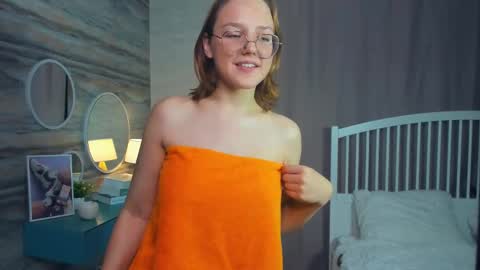 Lizbeth or Lizzy online show from 12-14-24, 02:12