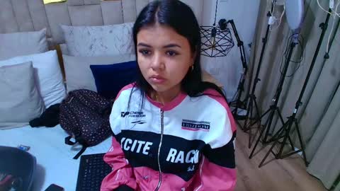 Lizz  online show from 10-18-25, 11:44