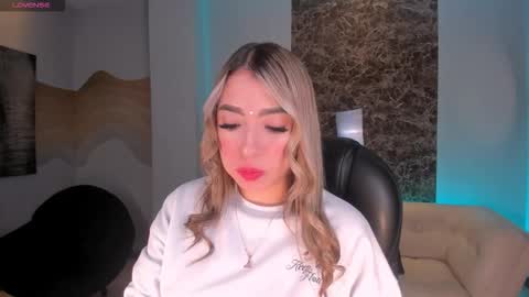 Lizz online show from 11-14-25, 04:22