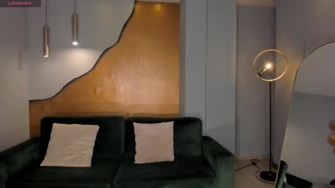 Snapshot of lizzhamilton_ chatting on 02-03-26, 08:14 Lizzi online show from 02-03-26, 08:14