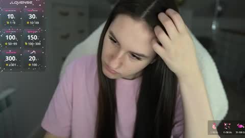 Lizi-Fox online show from 12-19-25, 09:38