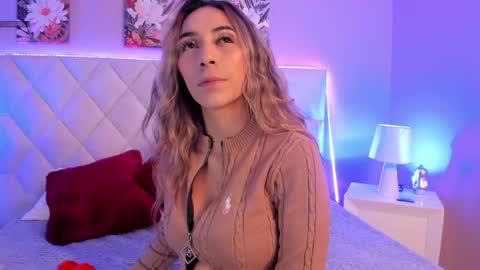 LIZZI online show from 05-24-26, 01:38