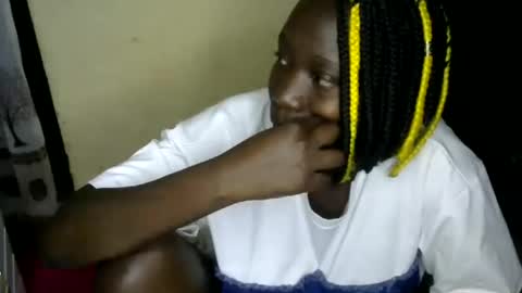 Snapshot of lizzie2020 chatting on 06-15-26, 06:43 lizzie2020 online show from 06-15-26, 06:43