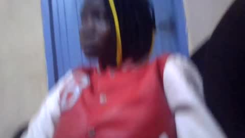 Snapshot of lizzie2020 chatting on 06-20-26, 02:25 lizzie2020 online show from 06-20-26, 02:25