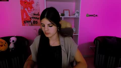 Snapshot of lizzie_boom chatting on 09-18-25, 05:31 lizzie_boom online show from 09-18-25, 05:31