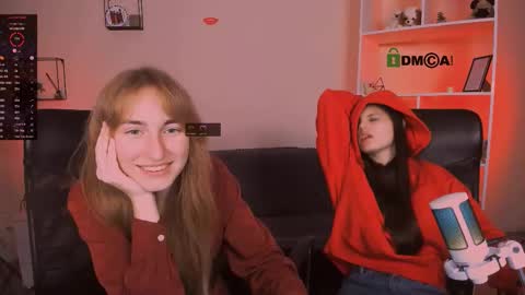 Snapshot of lizzie_boom chatting on 11-10-25, 08:30 lizzie_boom online show from 11-10-25, 08:30