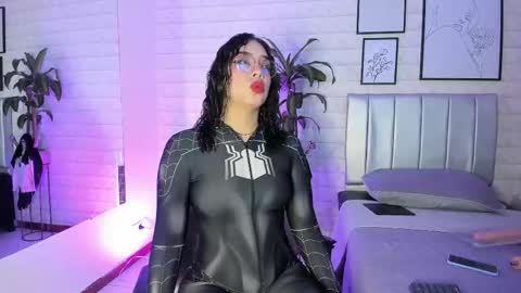 Snapshot of lizzie_evans chatting on 10-03-25, 12:02 Lizzie online show from 10-03-25, 12:02