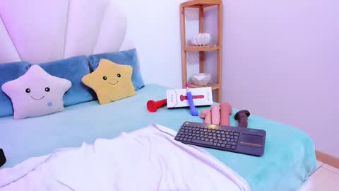 lizzie_williamss online show from 09-19-25, 03:08