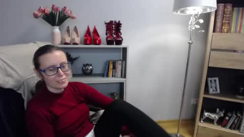 Lizzy online show from 12-16-25, 05:34