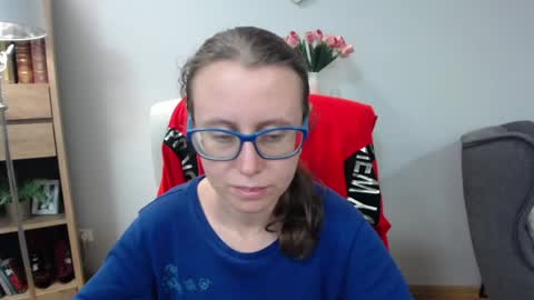 Lizzy online show from 05-12-26, 04:31