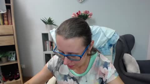 Snapshot of lizzy_sparkle chatting on 07-02-26, 04:29 Lizzy online show from 07-02-26, 04:29