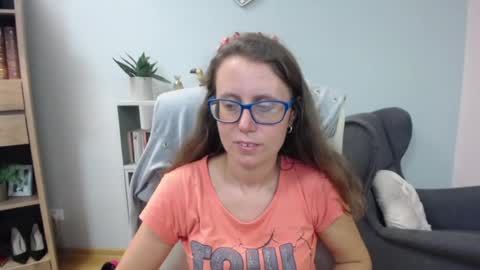 Snapshot of lizzy_sparkle chatting on 07-09-26, 04:38 Lizzy online show from 07-09-26, 04:38
