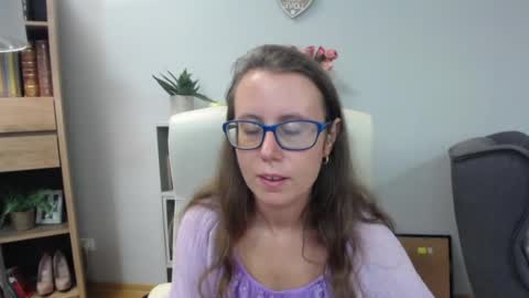 Snapshot of lizzy_sparkle chatting on 07-29-26, 04:43 Lizzy online show from 07-29-26, 04:43