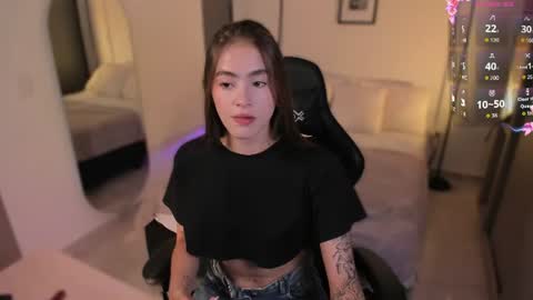 Lizzy Colins online show from 07-16-26, 06:47