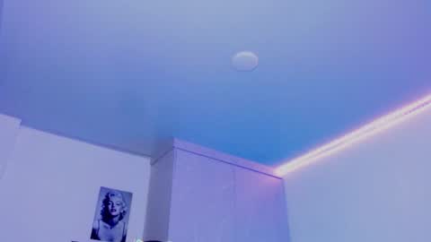 Snapshot of lliamm_2 chatting on 06-21-26, 06:05 lliamm 2 online show from 06-21-26, 06:05