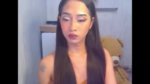 Snapshot of lloydsuck chatting on 09-27-25, 03:06 Lloyd online show from 09-27-25, 03:06