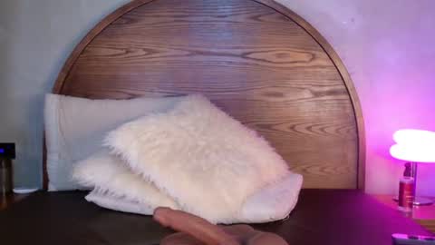 Snapshot of loana_vegas chatting on 07-10-26, 04:42 LOANA online show from 07-10-26, 04:42