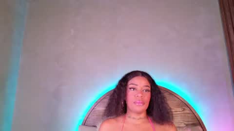 Snapshot of loana_vegas chatting on 07-27-26, 04:14 LOANA online show from 07-27-26, 04:14