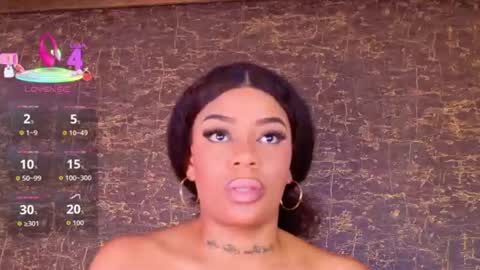 Snapshot of loana_vegas chatting on 07-28-26, 08:52 LOANA online show from 07-28-26, 08:52