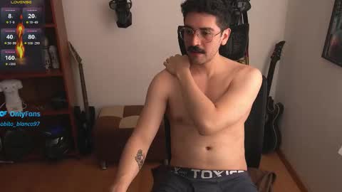 Snapshot of lobito_blanco97 chatting on 11-05-25, 03:45 Lobito blanco Thefckingwolf main account online show from 11-05-25, 03:45