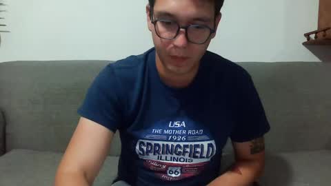 Snapshot of lobomx19 chatting on 04-21-26, 02:51 Lobo online show from 04-21-26, 02:51