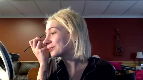 Snapshot of localdivinediva chatting on 01-18-26, 07:50 Divine Diva online show from 01-18-26, 07:50