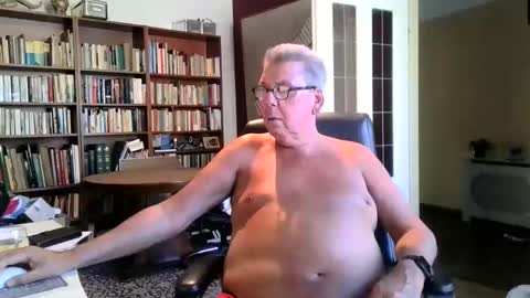 Loebet online show from 04-25-26, 02:25