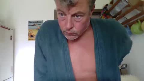Snapshot of lofe_1978 chatting on 06-01-26, 08:27 lofe_1978 online show from 06-01-26, 08:27