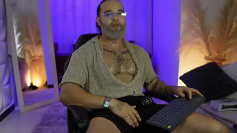 Snapshot of logan_cardenas1 chatting on 06-09-26, 11:27 logan_cardenas1 online show from 06-09-26, 11:27