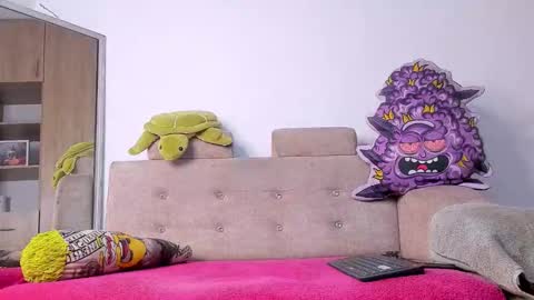 Snapshot of logan_drakex chatting on 11-19-25, 03:39 LOGAN DRAKE online show from 11-19-25, 03:39