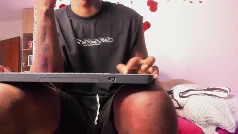 LOGAN DRAKE online show from 04-21-26, 03:13