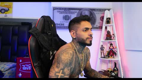 logan_hugh8 online show from 01-28-25, 11:38