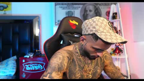 logan_hugh8 online show from 02-24-25, 01:31