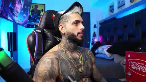 logan_hugh8 online show from 02-16-26, 10:28