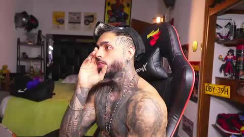 logan_hugh8 online show from 06-03-26, 04:48